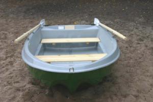 Пластиковую лодку ШАРК 255