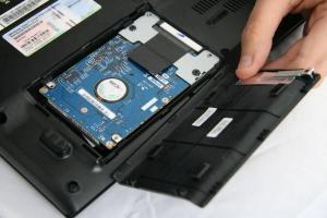 Замена жестких дисков на ноутбуках в Краснодаре в сервисе к-техно.
