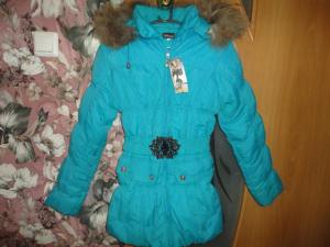Курточка детская зимняя размер 38 (146-152)