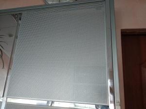 Звукопоглощающие потолки подвесные алюминиевые