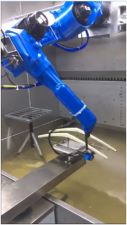 Промышленный робот для сварочных работ