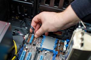 Профессиональный ремонт компьютерной техники по цене частных мастеров