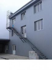 Промышленная металлическая лестница для производства