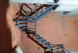 Изготовление металлических лестниц, цена Новосибирск