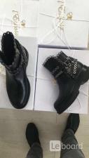 Ботинки новые Lestrosa Италия 39 размер кожа черные внутри кожаные платформа весна осень демисезонные женские сапоги сапожки полусапоги полусапожки полуботинки ботильоны обувь бренд оригинал
