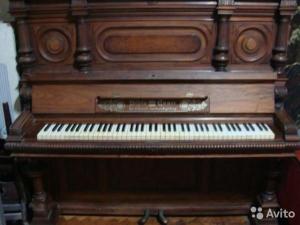 Антикварное пианино