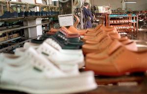 Рабочий по производству обуви на обувную фабрику