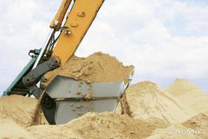 Строительный песок для благоустройства участка и загородного строительства.