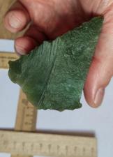 Нефрит байкальский, зеленый, фрагмент 200 гр, высшего сорта