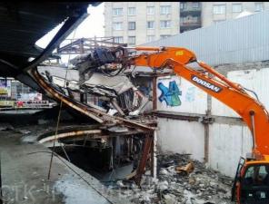Заказать демонтаж здания в СПб