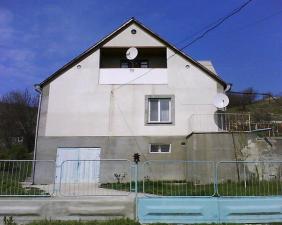 Дом в живописной долине Крыма