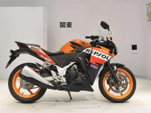 Мотоцикл спортбайк Honda CBR250R A рама MC41 модификация A спортивный гв 2013 пробег 5 т.км белый оранжевый