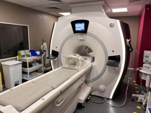 Магнитно-резонансный томограф (МРТ) GE Optima MR450w 1.5T