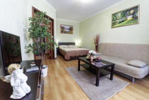 Сдается 1 комнатная укомплектованная квартира по адресу:Барнаул ул. Островского д. 48