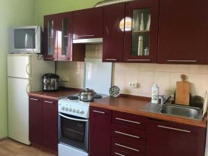 СРОЧНО! Сдаю 1-комнатную квартиру, 38 м², адрес Лесной, ул. Кирова, 56