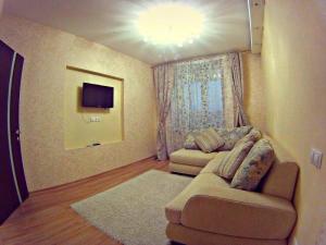 Сдам двухкомнатную квартиру на любой срок по адресу:Обнинск улица Курчатова, 62
