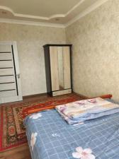 Сдам 2-х комнатную квартиру, на любой срок:Южно-Сахалинск Физкультурная улица, 42