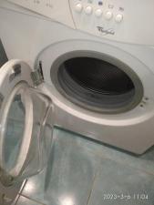 Срочно продается б/у стиральная машинка Whirlpool