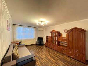 Сдается комната в квартире на любой срок по адресу: Барабинск ул. Деповская, д. 21