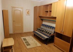 Сдам 2 комнатную квартиру по адресу:Новосибирск пр-т Карла Маркса, 43