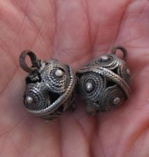 Серебряные пуговицы-погремушки, пара, раннее средневековье