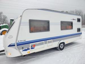 Немецкий семейный автодом,караван,дом на колёсах,жилой прицеп,Прицeп дaчa Ноbby Dе Luхе 2006 года на 5 мeст с большой палаткой