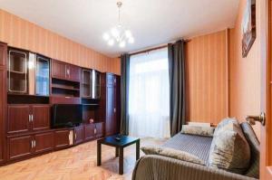 Сдам уютную 1 комнатную квартиру по адресу:Новочеркасск, ул. Ларина, 24