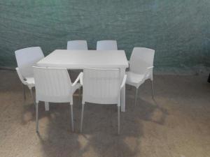 Комплект пластиковой мебели (стол прямоугольный 1200*850 “Флинт” + 6 кресел “Аэро”)
