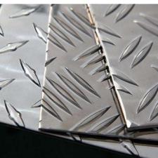 Алюминиевый рифленый лист (Квинтет) 2 мм ALMG2Н111