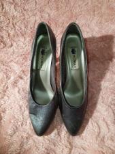 Продам: женские туфли Viqorous