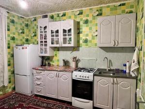 Срочно сдается двухкомнатная квартира на любой срок по адресу:Барыш, ул. Пушкарёва, 60
