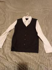 Продам: белую рубашку с жилетом