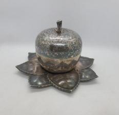 Серебряное яблоко на серебряном подносе с 6 рюмками, комплект
