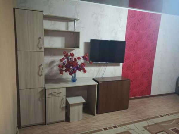 Квартира в аренду в Слюдянке, улица Комсомольская улица, 40 фото №2