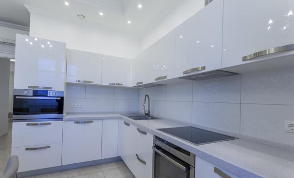 Квартира в аренду в Сольвычегодске, улица Федосеева, 11 фото №0