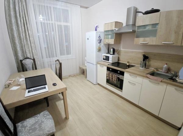 Квартира в аренду в Кормиловке, улица Маяковского, 32 фото №0