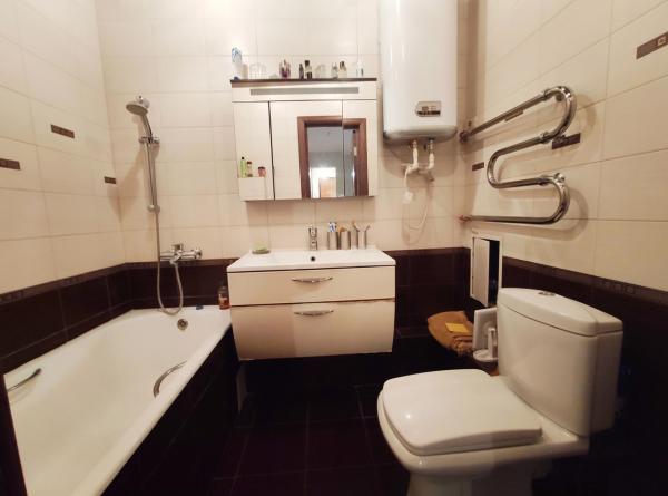 Квартира в аренду в Нововаршавке, Красноармейская улица, 1А фото №2