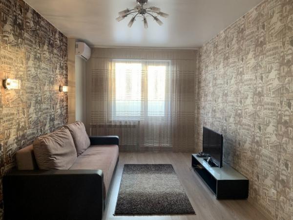 Квартира в аренду в Ленинске, улица Гагарина, 39 фото №0